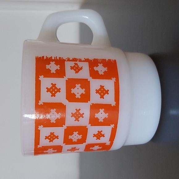 Vintage Fire King Anchor Hocking Orange Pattern Mug - Picture 2 of 7